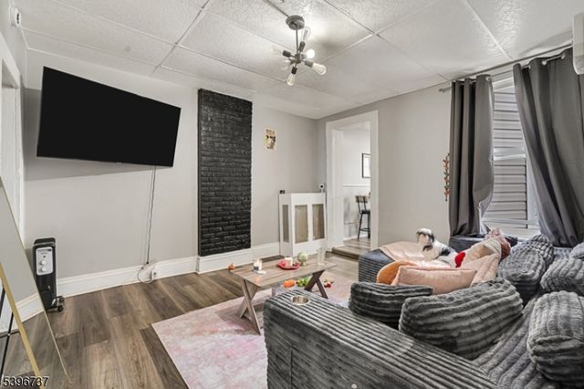 14 Crown St, Bloomfield Twp., NJ 07003