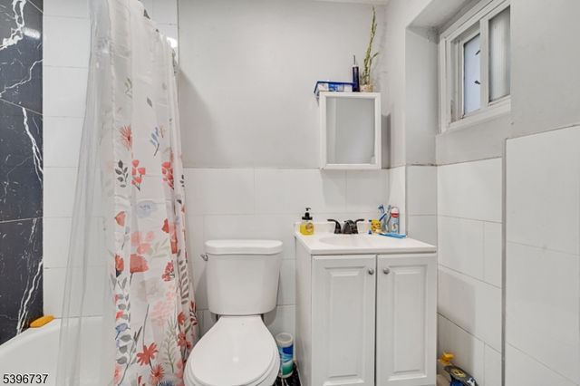 14 Crown St, Bloomfield Twp., NJ 07003