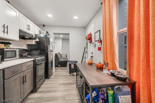 14 Crown St, Bloomfield Twp., NJ 07003