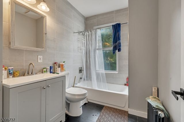 14 Crown St, Bloomfield Twp., NJ 07003