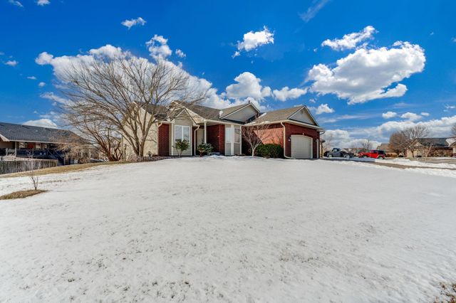 3901 N Lake Ridge St, Wichita, KS 67205