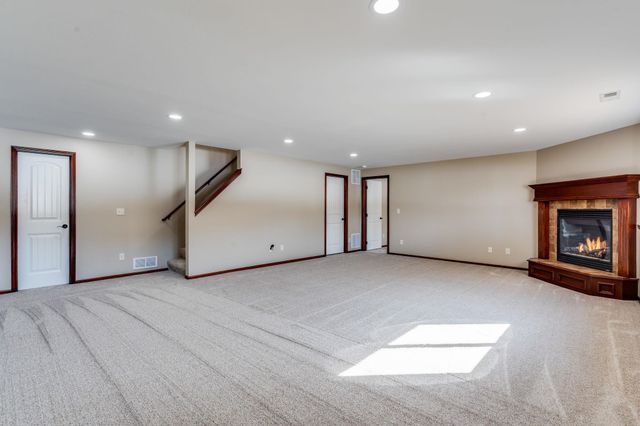 3901 N Lake Ridge St, Wichita, KS 67205