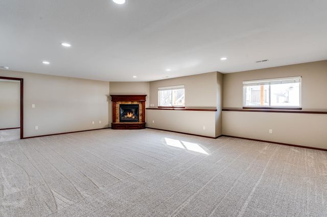 3901 N Lake Ridge St, Wichita, KS 67205