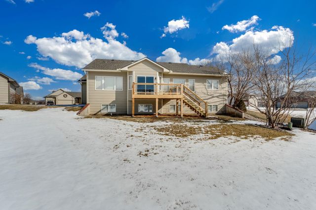 3901 N Lake Ridge St, Wichita, KS 67205