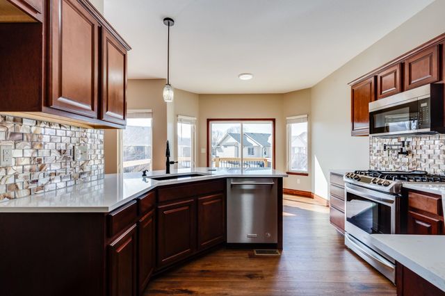 3901 N Lake Ridge St, Wichita, KS 67205