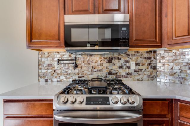 3901 N Lake Ridge St, Wichita, KS 67205