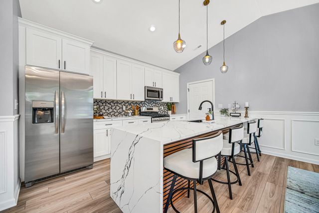 7456 Wilson Place, Merrillville, IN 46410