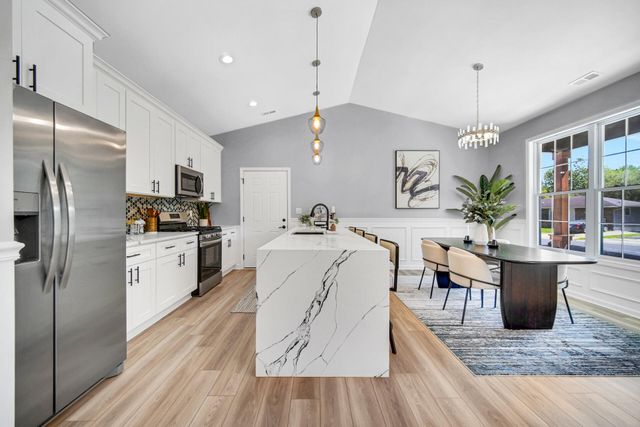 7456 Wilson Place, Merrillville, IN 46410