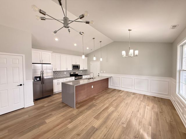 7456 Wilson Place, Merrillville, IN 46410