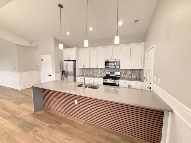 7456 Wilson Place, Merrillville, IN 46410