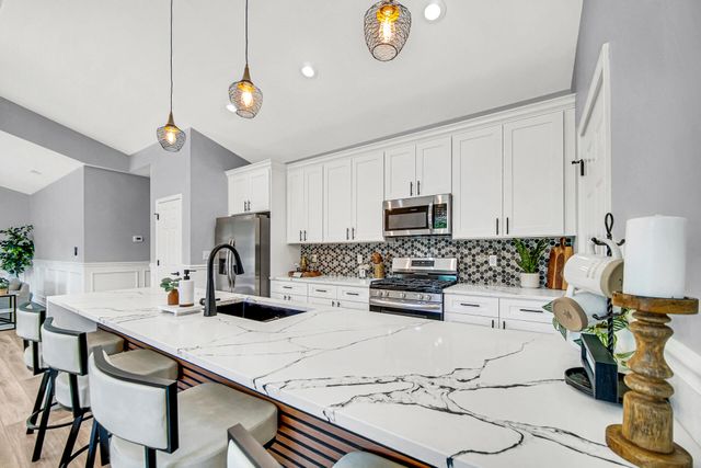 7456 Wilson Place, Merrillville, IN 46410