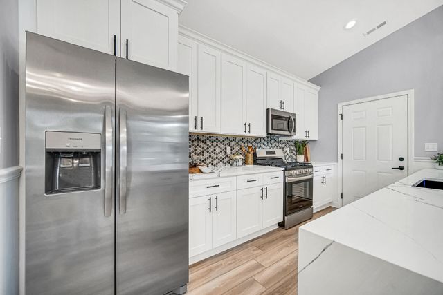 7456 Wilson Place, Merrillville, IN 46410