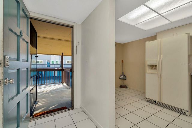 6320 NEWTOWN CIRCLE 20B1, Tampa, FL 33615
