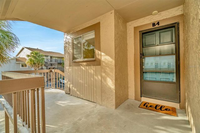 6320 NEWTOWN CIRCLE 20B1, Tampa, FL 33615