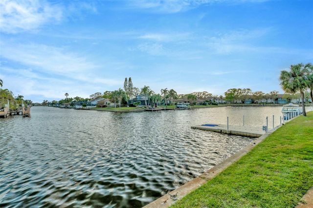 6320 NEWTOWN CIRCLE 20B1, Tampa, FL 33615