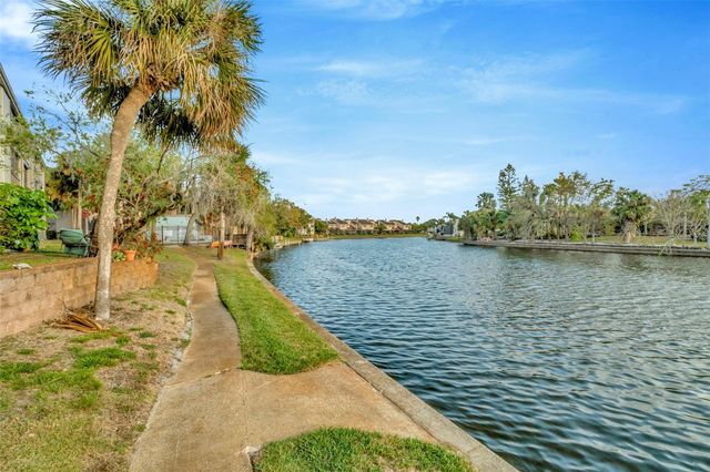 6320 NEWTOWN CIRCLE 20B1, Tampa, FL 33615