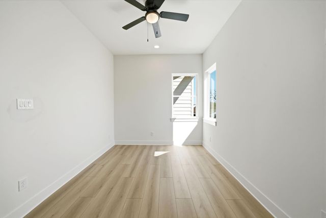 208 B E 31st Street Street, Houston, TX 77018