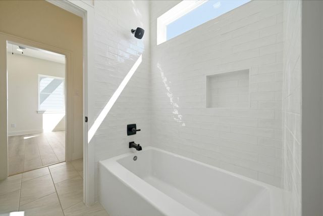 208 B E 31st Street Street, Houston, TX 77018