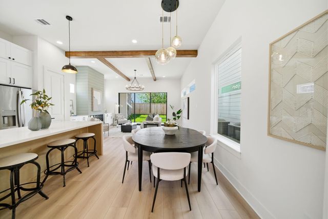 208 B E 31st Street Street, Houston, TX 77018