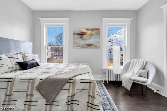 9 Lindsley Pl, East Orange City, NJ 07018