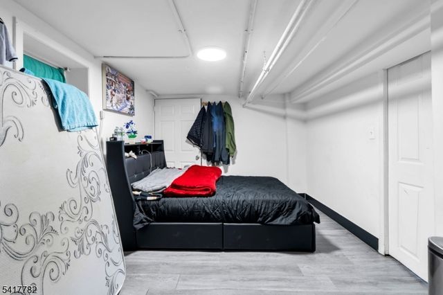 9 Lindsley Pl, East Orange City, NJ 07018