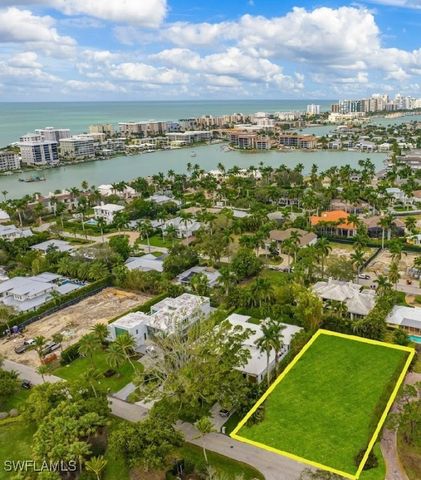 421 Bow Line DR, Naples, FL 34103