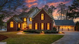 1009 Lyndhurst Way SE, Conyers, GA 30013