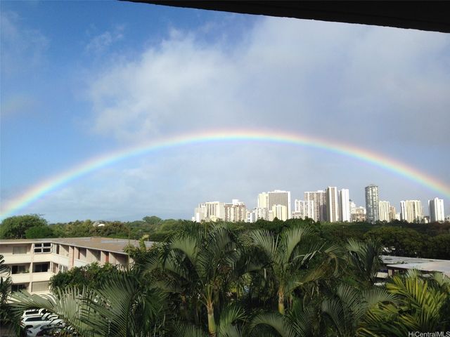 3773 Kanaina Avenue 307, Honolulu, HI 96815