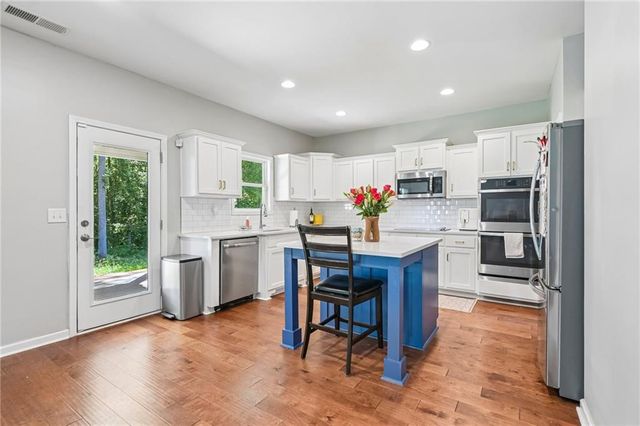 512 Clinton Drive, Temple, GA 30179