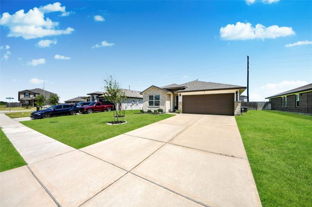 14734 Sweetwater Drive, Baytown, TX 77523