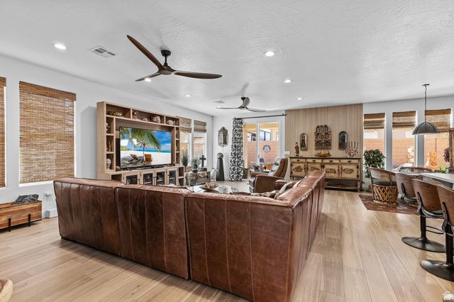 4705 W 2820 S, Hurricane, UT 84737