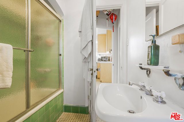 10591 Ayres Avenue, Los Angeles, CA 90064