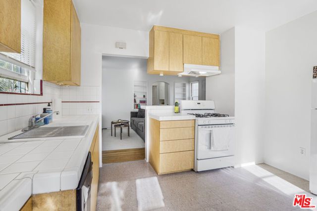 10591 Ayres Avenue, Los Angeles, CA 90064