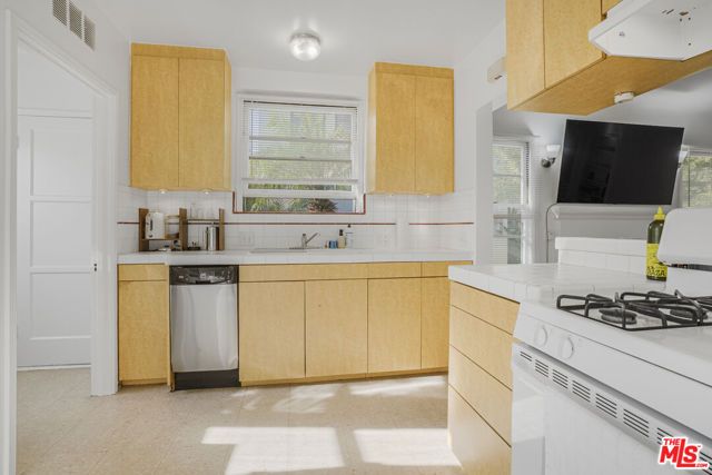 10591 Ayres Avenue, Los Angeles, CA 90064