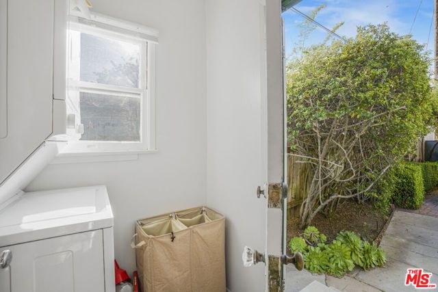 10591 Ayres Avenue, Los Angeles, CA 90064