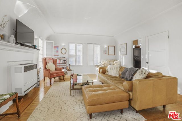 10591 Ayres Avenue, Los Angeles, CA 90064