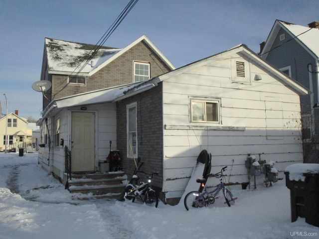 1309 N 1st Avenue, Escanaba, MI 49829