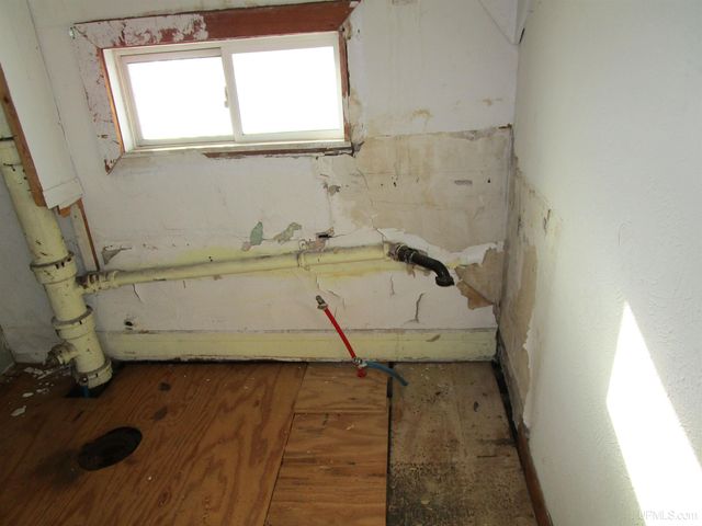 1309 N 1st Avenue, Escanaba, MI 49829