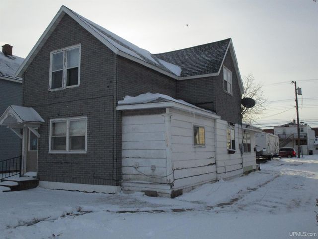 1309 N 1st Avenue, Escanaba, MI 49829