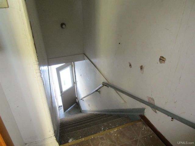 1309 N 1st Avenue, Escanaba, MI 49829