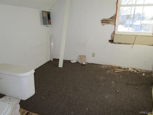 1309 N 1st Avenue, Escanaba, MI 49829