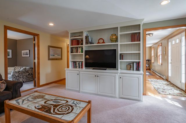 28 Peaslee Court, Hampstead, NH 03841