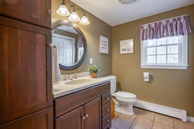 28 Peaslee Court, Hampstead, NH 03841