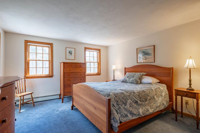 28 Peaslee Court, Hampstead, NH 03841