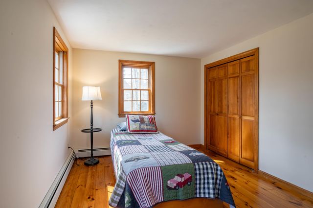 28 Peaslee Court, Hampstead, NH 03841