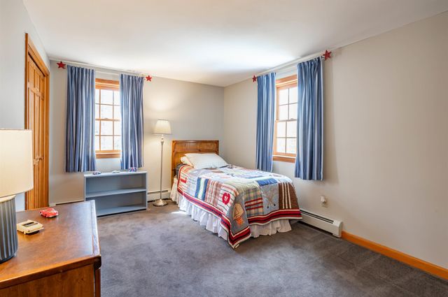 28 Peaslee Court, Hampstead, NH 03841