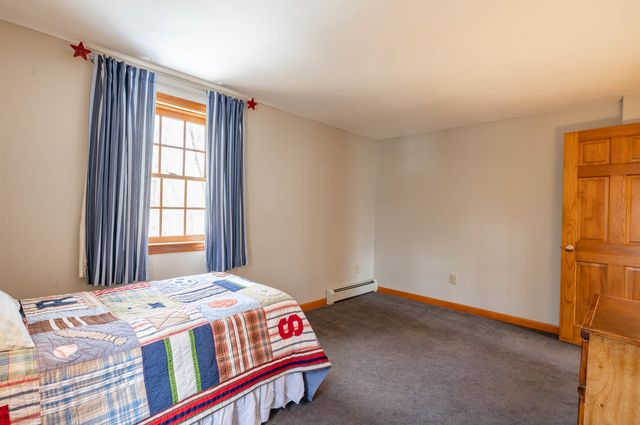 28 Peaslee Court, Hampstead, NH 03841