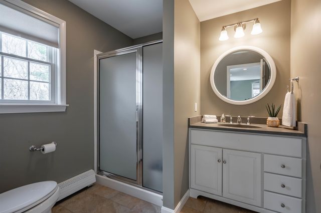 28 Peaslee Court, Hampstead, NH 03841