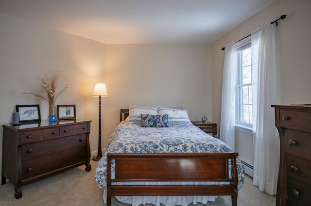 28 Peaslee Court, Hampstead, NH 03841