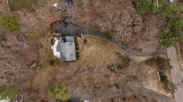 28 Peaslee Court, Hampstead, NH 03841